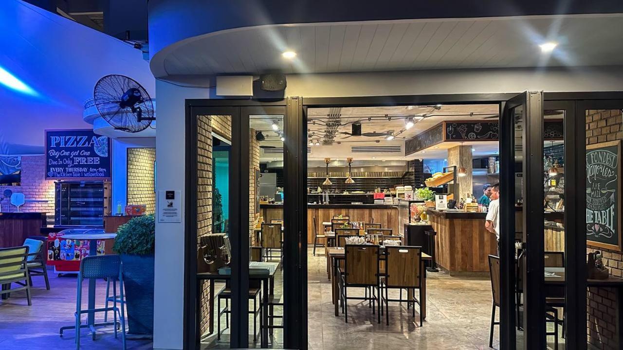 Twin Sands Penthouse Khu nghỉ mát Patong